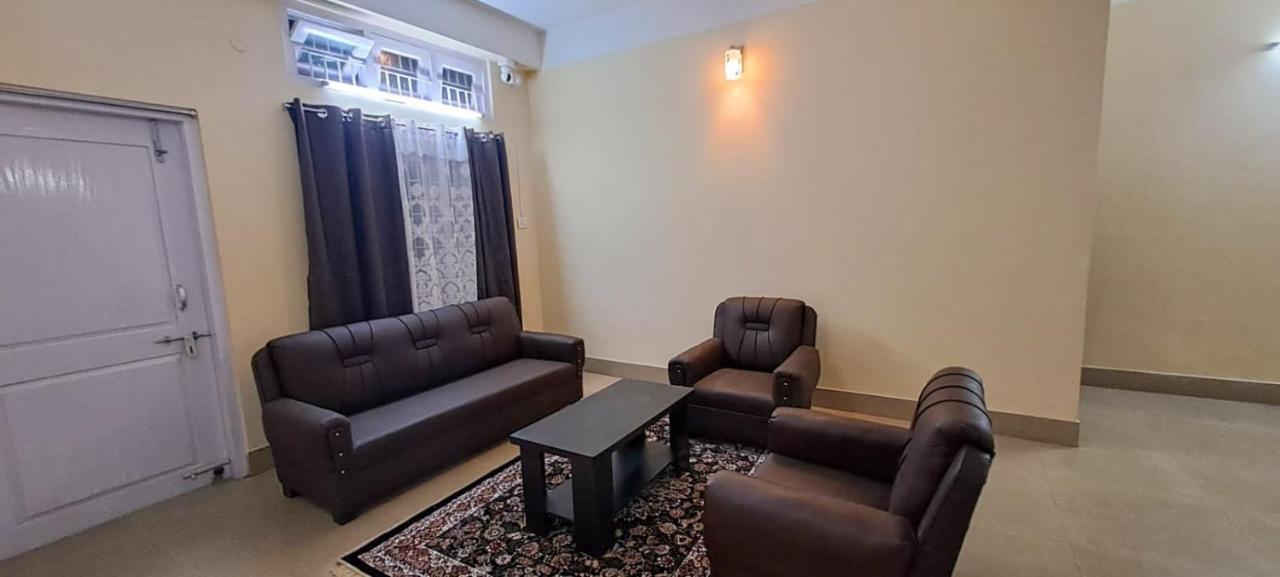 Green Vista Homestay Guwahati Buitenkant foto
