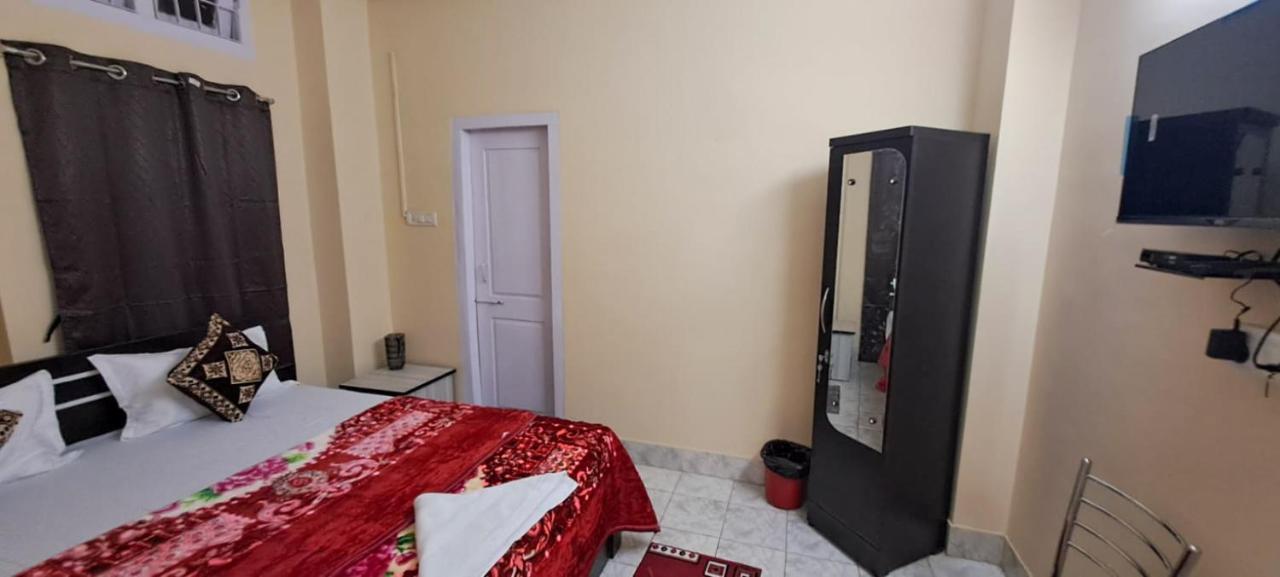Green Vista Homestay Guwahati Buitenkant foto