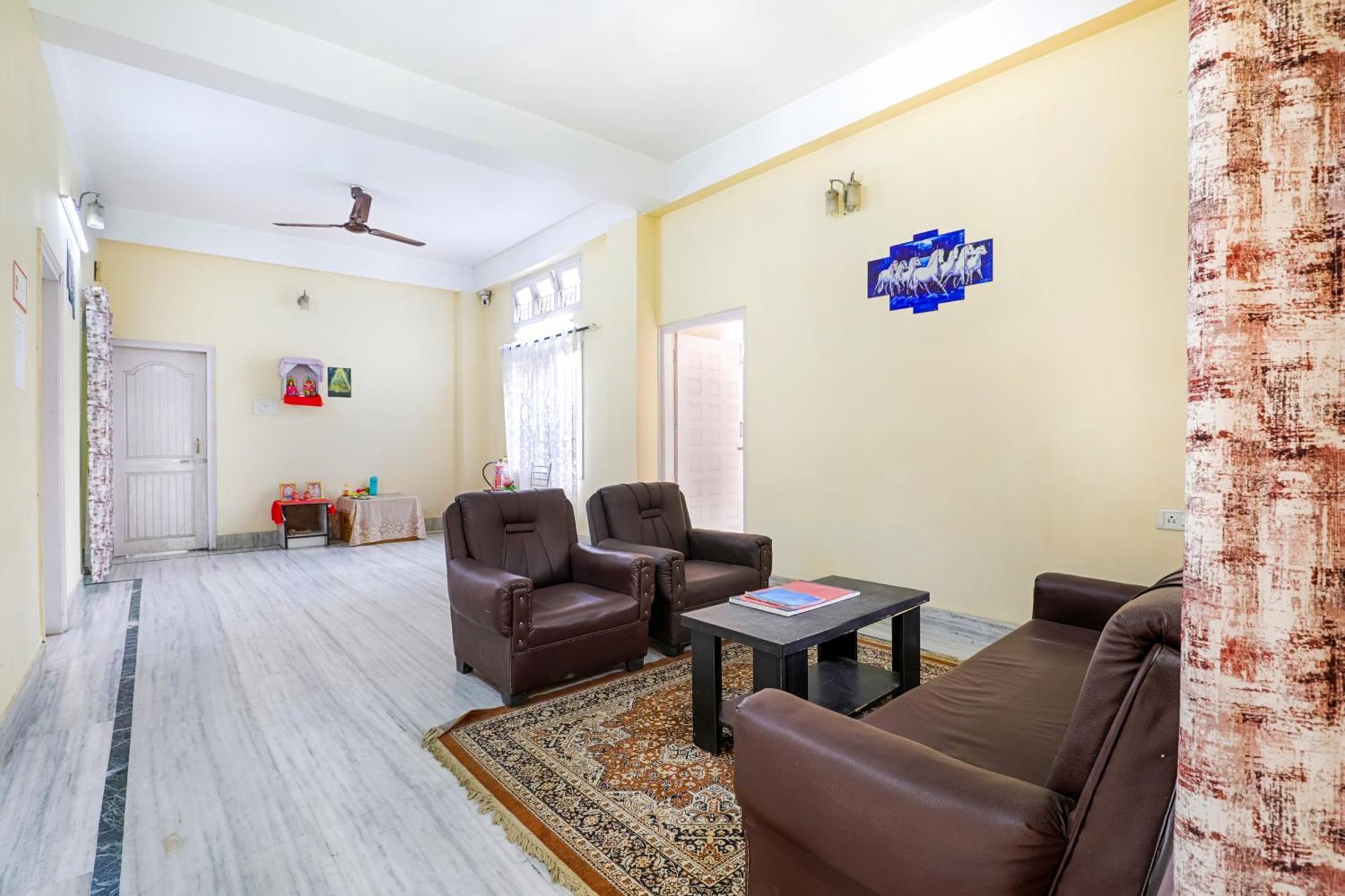 Green Vista Homestay Guwahati Buitenkant foto