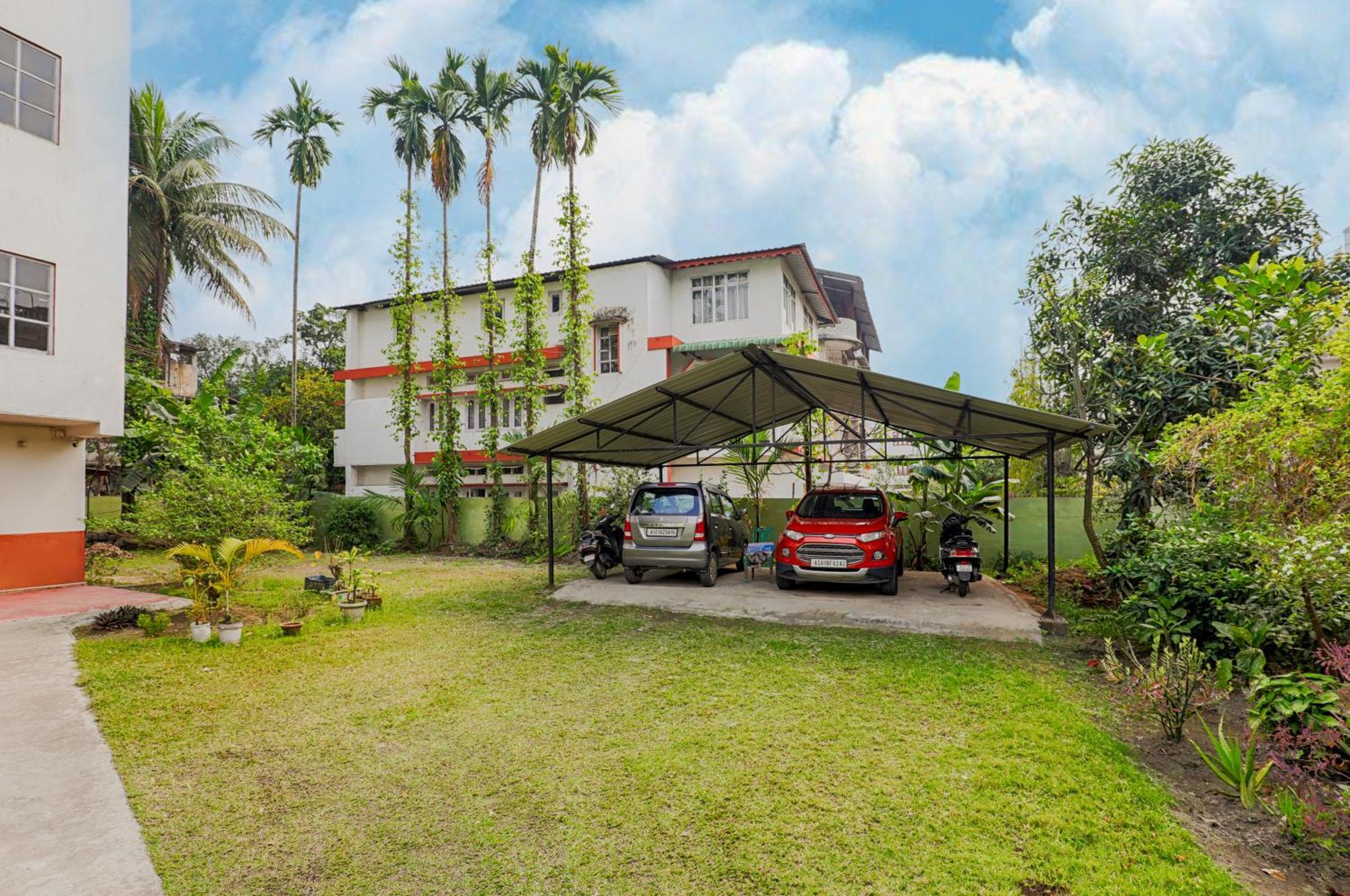 Green Vista Homestay Guwahati Buitenkant foto